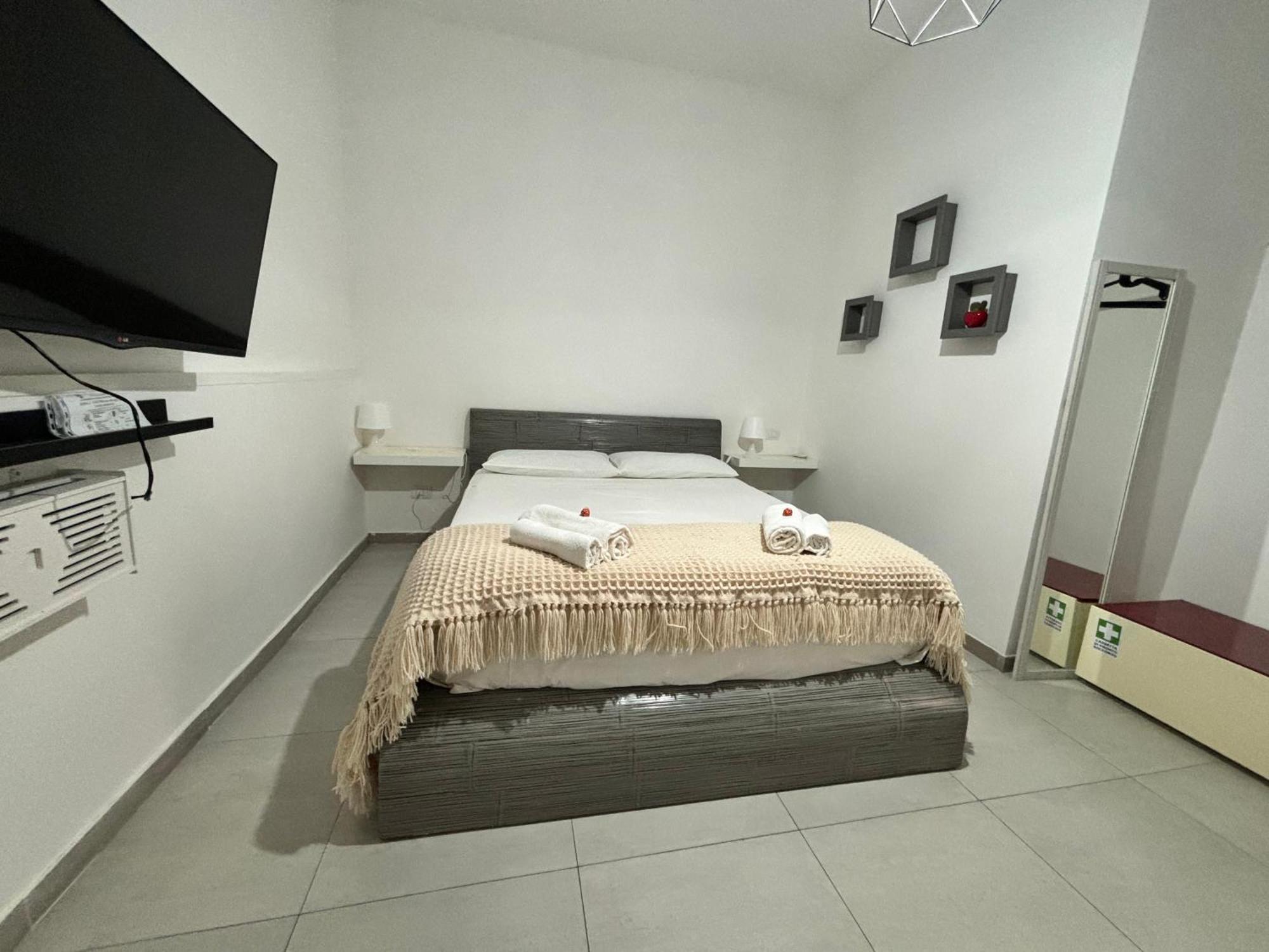 Garden Suite Чивитавекия Екстериор снимка